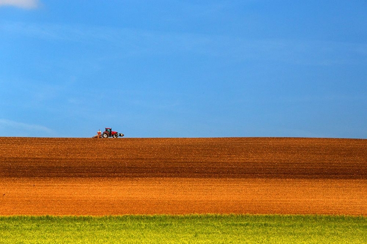 Picture of THE TRACTOR