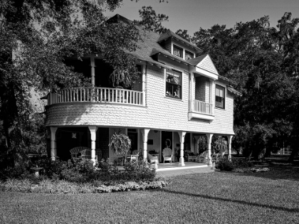 Picture of WHITE COTTAGE IN GEORGIA