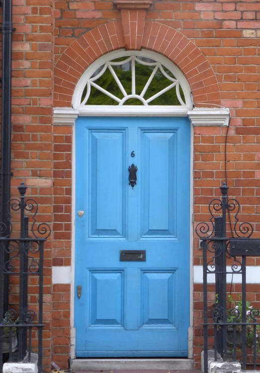 Picture of BLUE DOOR 6