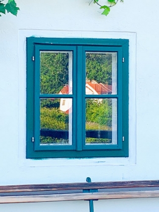 Picture of HOUSE IN THE WINDOW