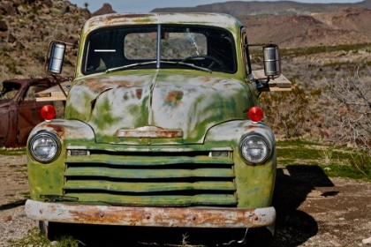 Picture of VINTAGE GREEN CHEVORLET ROUTE66