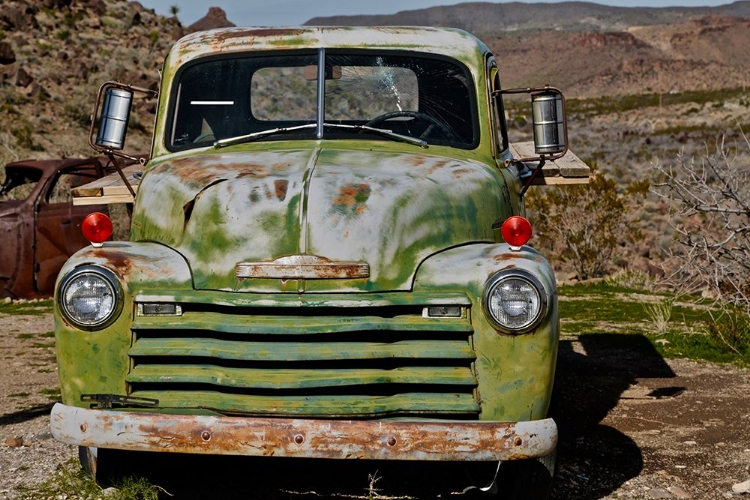 Picture of VINTAGE GREEN CHEVORLET ROUTE66