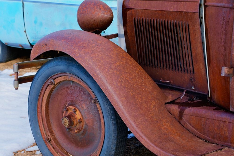 Picture of VINTAGE MODEL T WHEEL