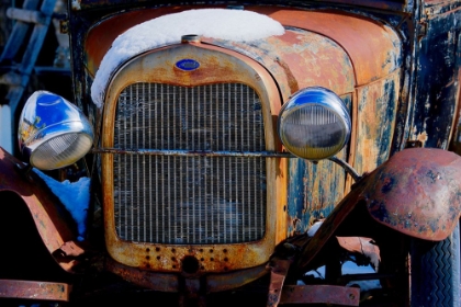 Picture of VINTAGE SNOWY MODEL T 2