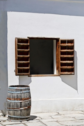 Picture of WINDOW WITH BARREL