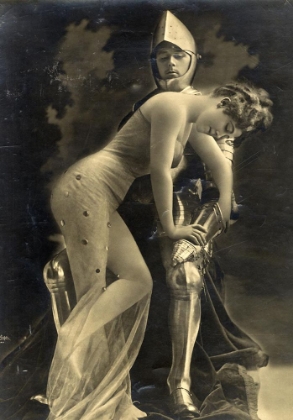 Picture of BEAUTIFUL_WOMAN_VINTAGE_PHOTOGRAPHY