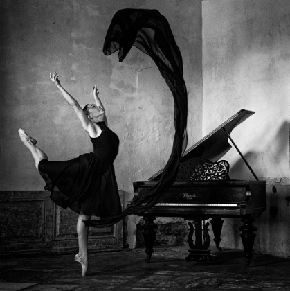 Picture of DANCER IN BLACK