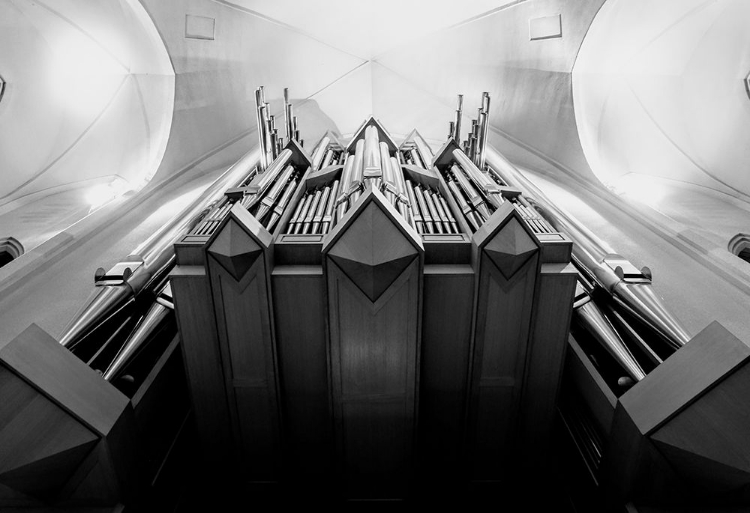 Picture of THE HALLGRIMSKIRKJA ORGAN