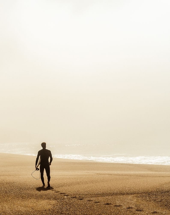 Picture of LOOKING FOR THE SURF