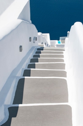 Picture of STEPS TO POOL AND SEA