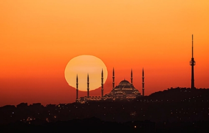 Picture of SUNRISE IN ISTANBUL