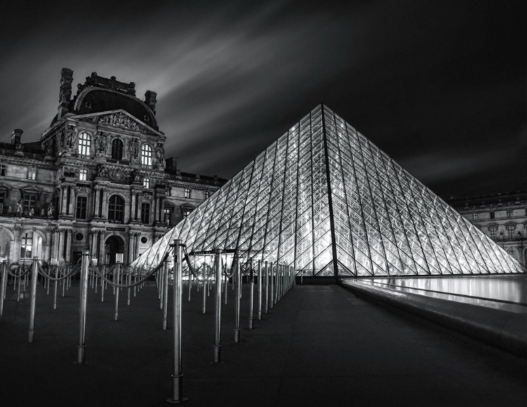 Picture of LOUVRE AT NIGHT