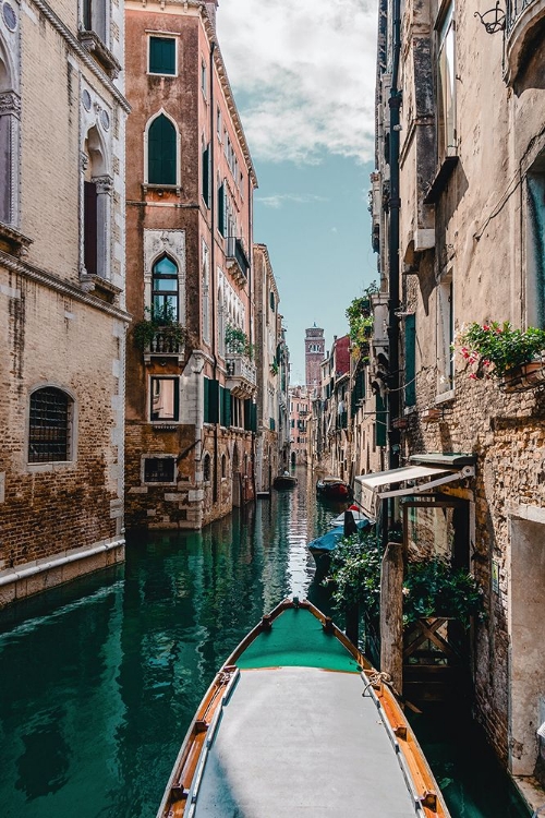 Picture of BOAT ON THE RIVER