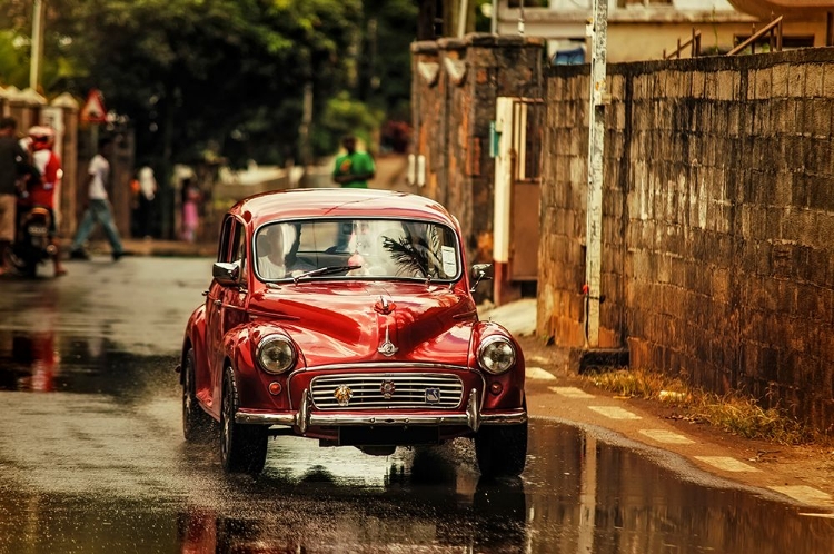 Picture of RED RETROMOBILE MORRIS MINOR