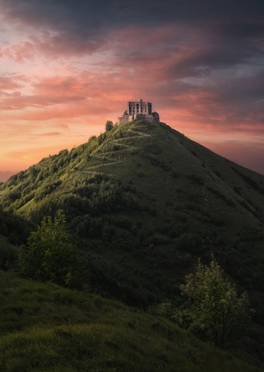 Picture of THE CASTLE ON THE HILL