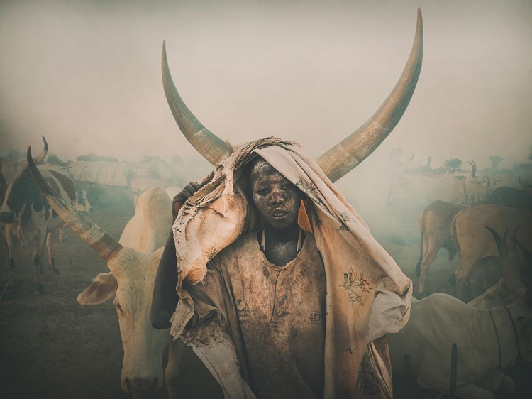 Picture of MUNDARI BOY HORNS