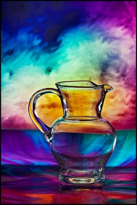 Picture of A GLASS WATER BOWL