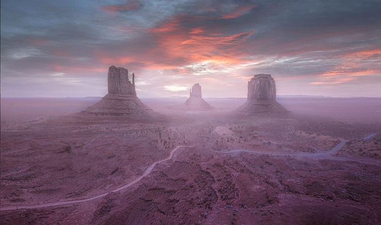 Picture of MONUMENT VALLEY