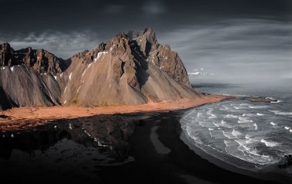 Picture of BLACK SAND BEACH