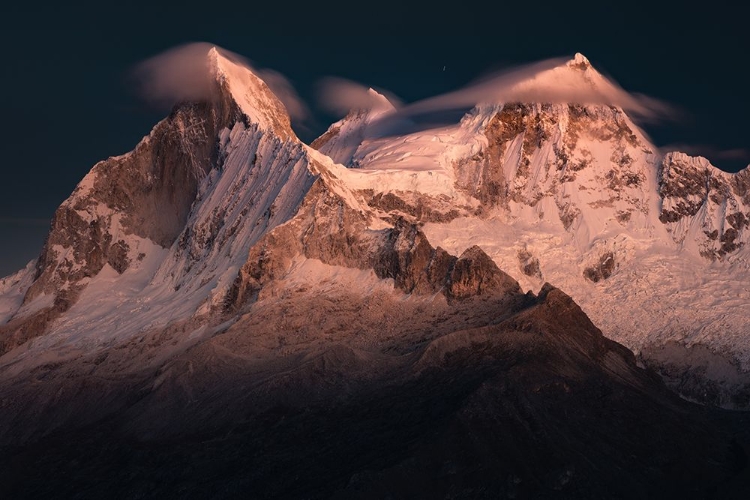 Picture of HUANDOY PEAKS