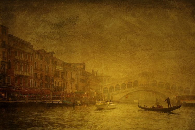 Picture of RIALTO BRIDGE IN THE MIST