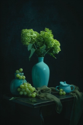 Picture of GREEN HYDRANGEA AND GRAPE