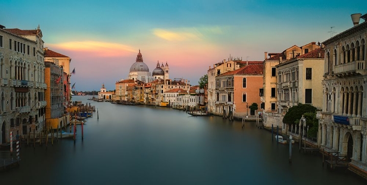 Picture of AH-ITS VENICE!