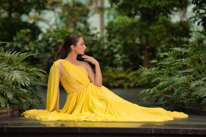 Picture of GREEK QUEEN IN YELLOW