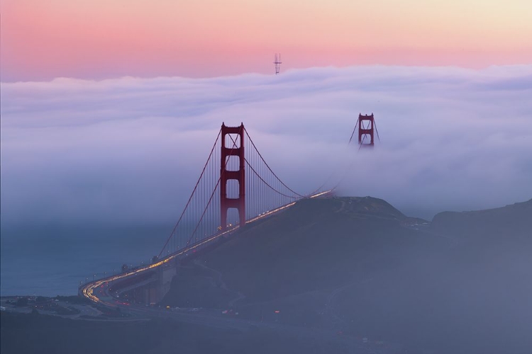 Picture of SUNSET AT GOLDEN GATE BRIDGE