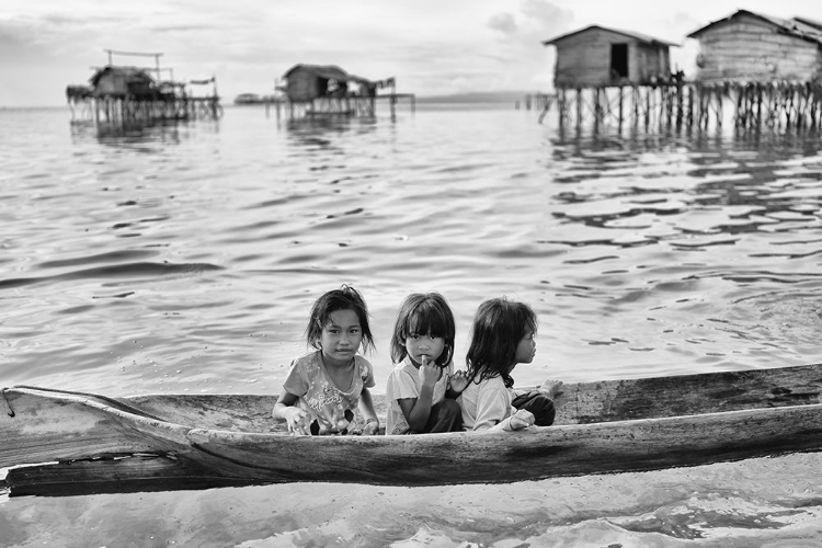 Picture of THREE GIRLS IN A CANOE