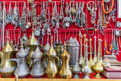 Picture of MIDDLE EAST-ARABIAN PENINSULA-OMAN-AD DAKHILIYAH-NIZWA-TRADITIONAL TEA POTS AND JEWELRY FOR SALE