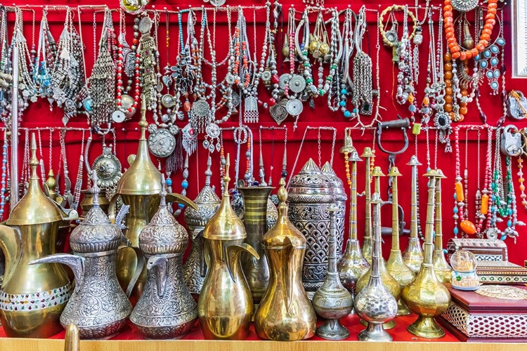 Picture of MIDDLE EAST-ARABIAN PENINSULA-OMAN-AD DAKHILIYAH-NIZWA-TRADITIONAL TEA POTS AND JEWELRY FOR SALE