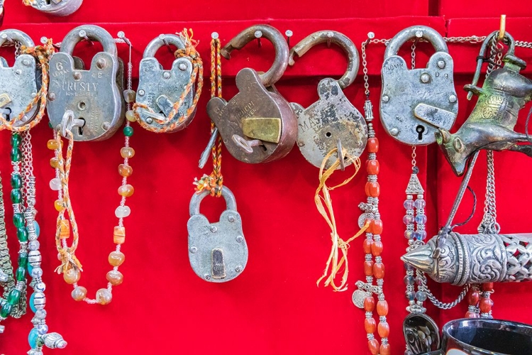 Picture of MIDDLE EAST-ARABIAN PENINSULA-OMAN-AD DAKHILIYAH-NIZWA-PADLOCKS FOR SALE IN THE SOUK IN NIZWA