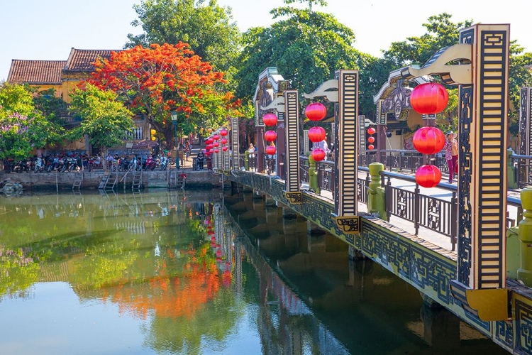 Picture of VIETNAM-HOI AN BRIDGE OVER THE RIVER WITH REFLECTIONS AND SILK LAMPS