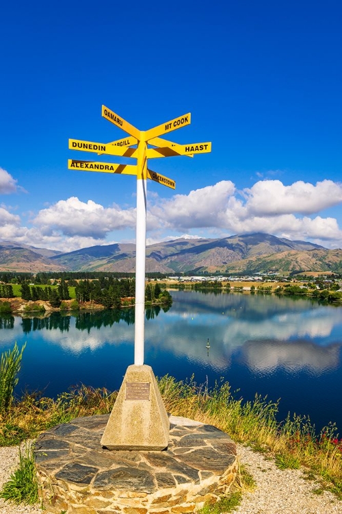 Picture of LOCATION SIGN AT THE BRUCE JACKSON LOOKOUT-CROMWELL-CENTRAL OTAGO-SOUTH ISLAND-NEW ZEALAND