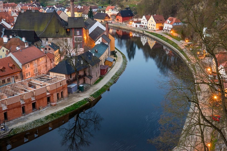 Picture of EUROPE-CZECH REPUBLIC-CESKY KRUMLOV-OVERVIEW OF TOWN AND VLTAVA RIVER