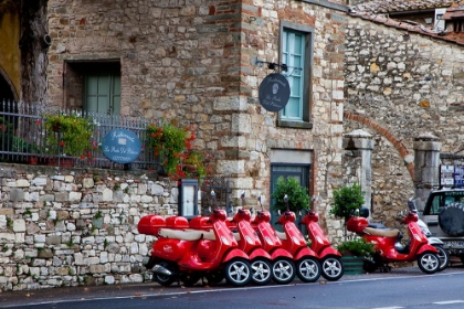 Picture of ITALY-RADDA IN CHIANTI VESPA SCOOTERS FOR RENT IN THE TOWN OF RADDA IN CHIANTI