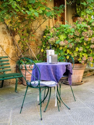 Picture of ITALY-TUSCANY-PIENZA RESTAURANT OUTSIDE DINING ALONG THE STREETS