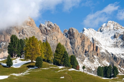 Picture of GEISLER MOUNTAIN RANGE IN THE DOLOMITES OF THE GRODEN VALLEY OR VAL GARDENA IN SOUTH TYROL-ALTO ADI