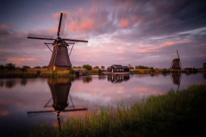 Picture of EUROPE-THE NETHERLANDS-KINDERDIJK WINDMILLS AT SUNSET