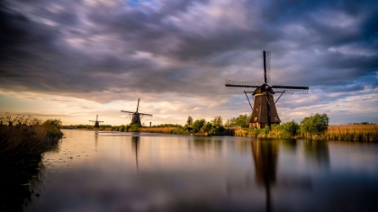 Picture of EUROPE-THE NETHERLANDS-KINDERDIJK WINDMILLS AT SUNSET