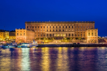 Picture of SWEDEN-STOCKHOLM-GAMLA STAN-OLD TOWN-ROYAL PALACE-DUSK