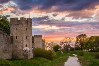 Picture of SWEDEN-GOTLAND ISLAND-VISBY-12TH CENTURY CITY WALL-MOST COMPLETE MEDIEVAL CITY WALL IN EUROPE-SUNSE