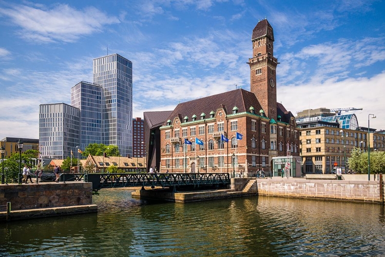 Picture of SWEDEN-SCANIA-MALMO-BAGERS PLATS SQUARE-WORLD MARITIME UNIVERSITY AND THE MALMO LIVE BUILDINGS