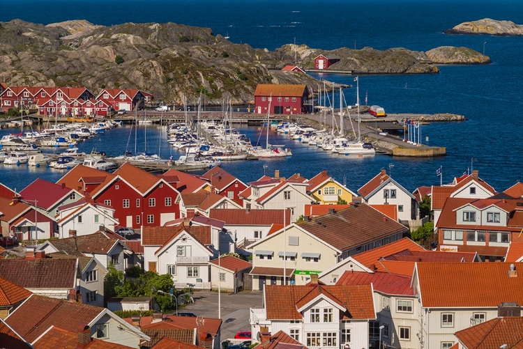 Picture of SWEDEN-BOHUSLAN-TJORN ISLAND-SKARHAMN-TOWN VIEW-DAWN