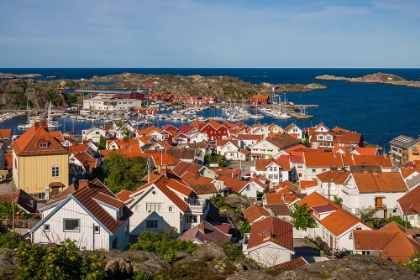 Picture of SWEDEN-BOHUSLAN-TJORN ISLAND-SKARHAMN-TOWN VIEW-DAWN