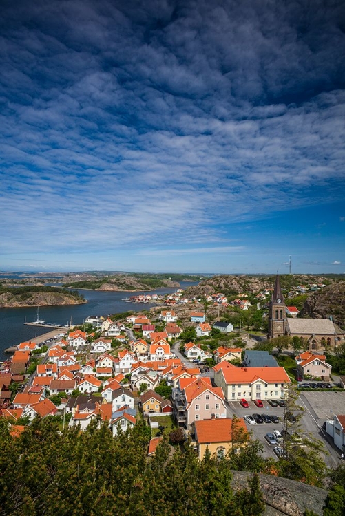 Picture of SWEDEN-BOHUSLAN-FJALLBACKA-ELEVATED TOWN VIEW FROM THE VETTEBERGET CLIFF