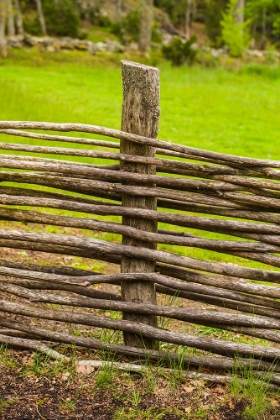 Picture of SWEDEN-BOHUSLAN-TANUMSHEDE-TRADITIONAL ARCHITECTURE-WOOD FENCE