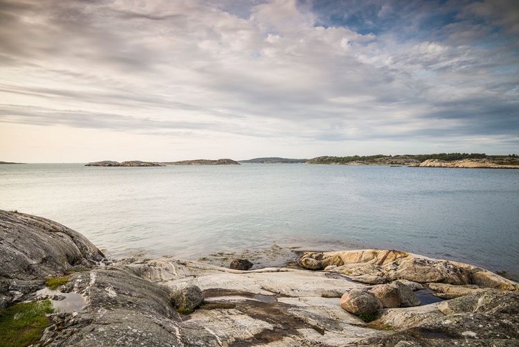 Picture of SWEDEN-BOHUSLAN-SALTO ISLAND-ROCKY COVE SEASCAPE