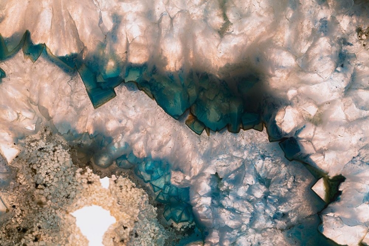 Picture of SLICED ROCK CRYSTALS OF A GEODE